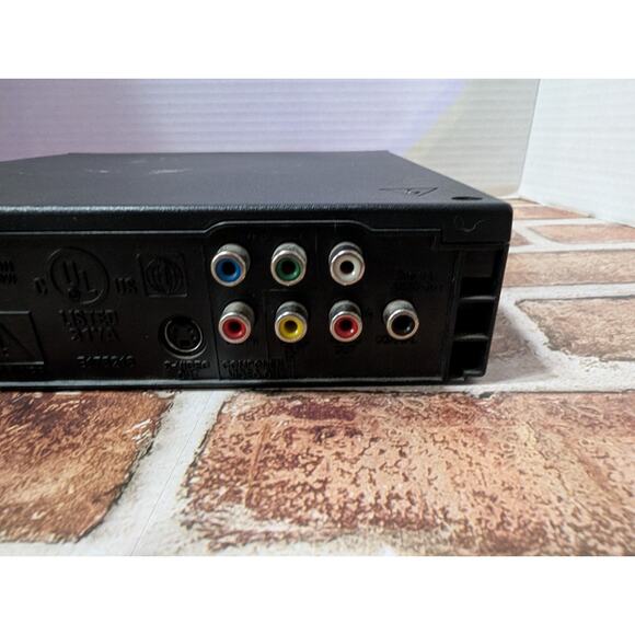 Magnavox CD DVD Player w/ All Cords DP100MW8B - A Tested & Works - No Remote - Picture 9 of 10